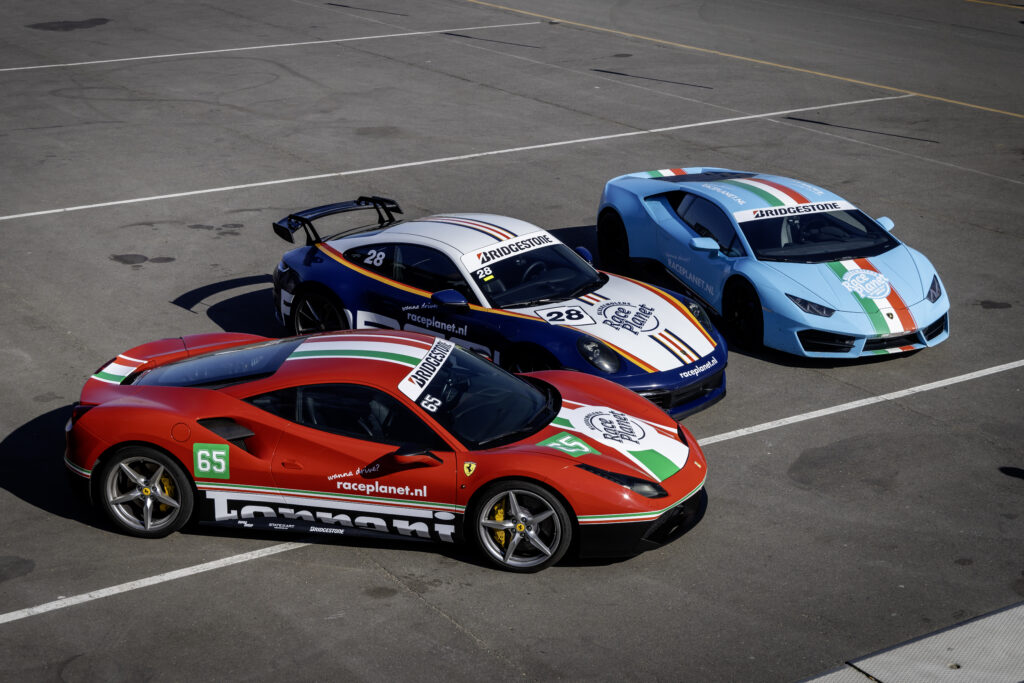 Supercars huren op circuit bij Race Planet in Zandvoort.